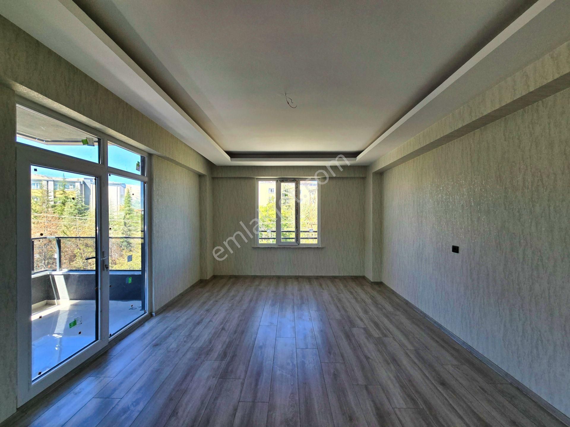 İşyapar Gayrimenkulden Selahaddin Eyyubi Mahallesinde Merkezi Konumda Arakat Lüks 3+1 Daire 🔥 - Görsel 19