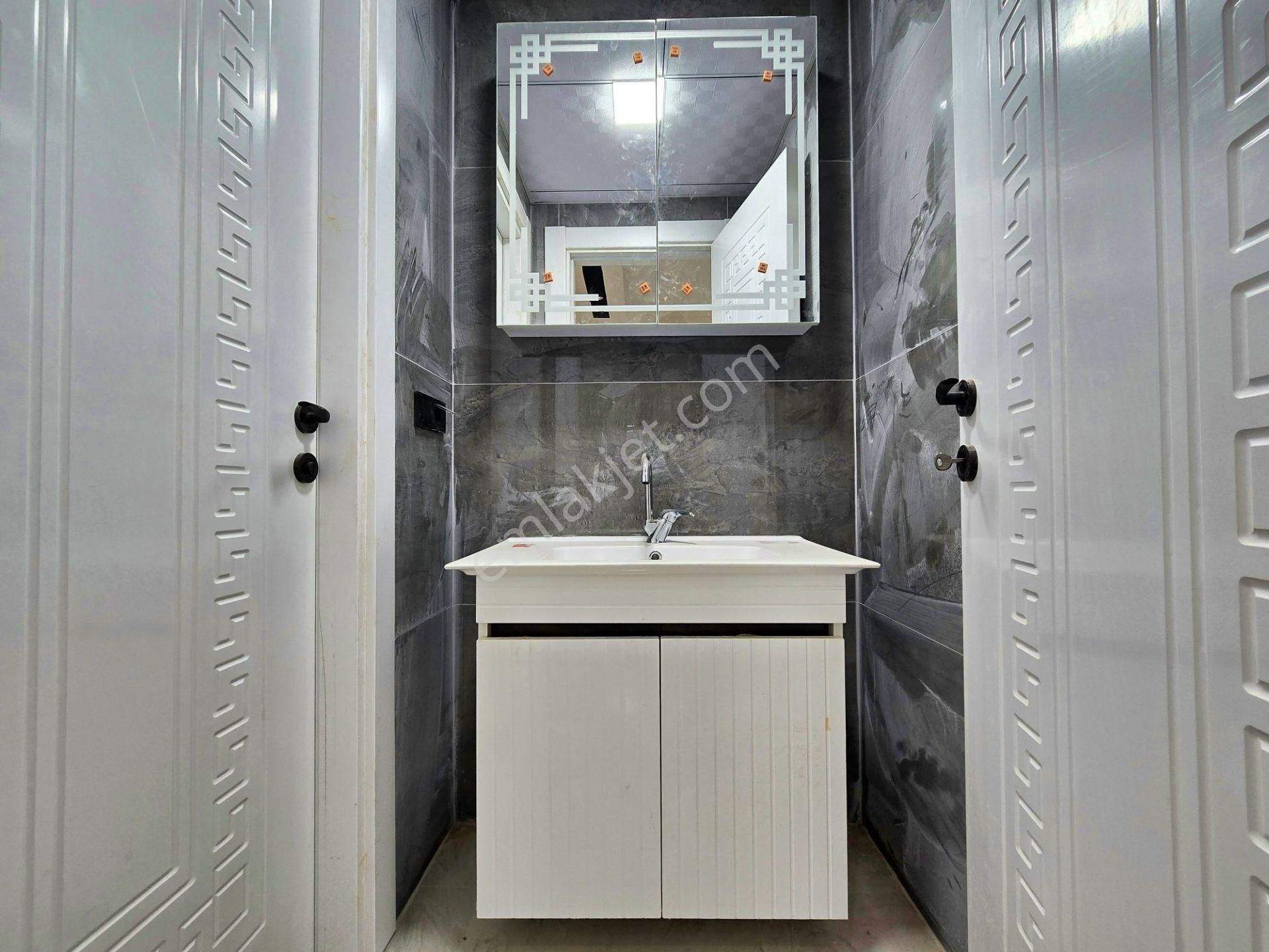 İşyapar Gayrimenkulden Selahaddin Eyyubi Mahallesinde Merkezi Konumda Arakat Lüks 3+1 Daire 🔥 - Görsel 42