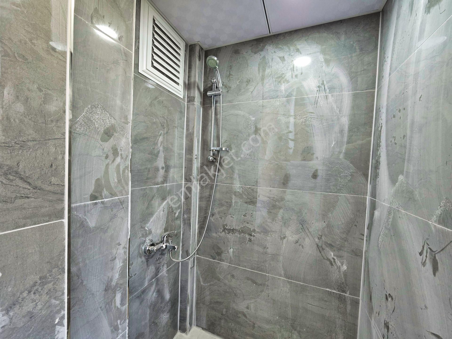 İşyapar Gayrimenkulden Selahaddin Eyyubi Mahallesinde Merkezi Konumda Arakat Lüks 3+1 Daire 🔥 - Görsel 35