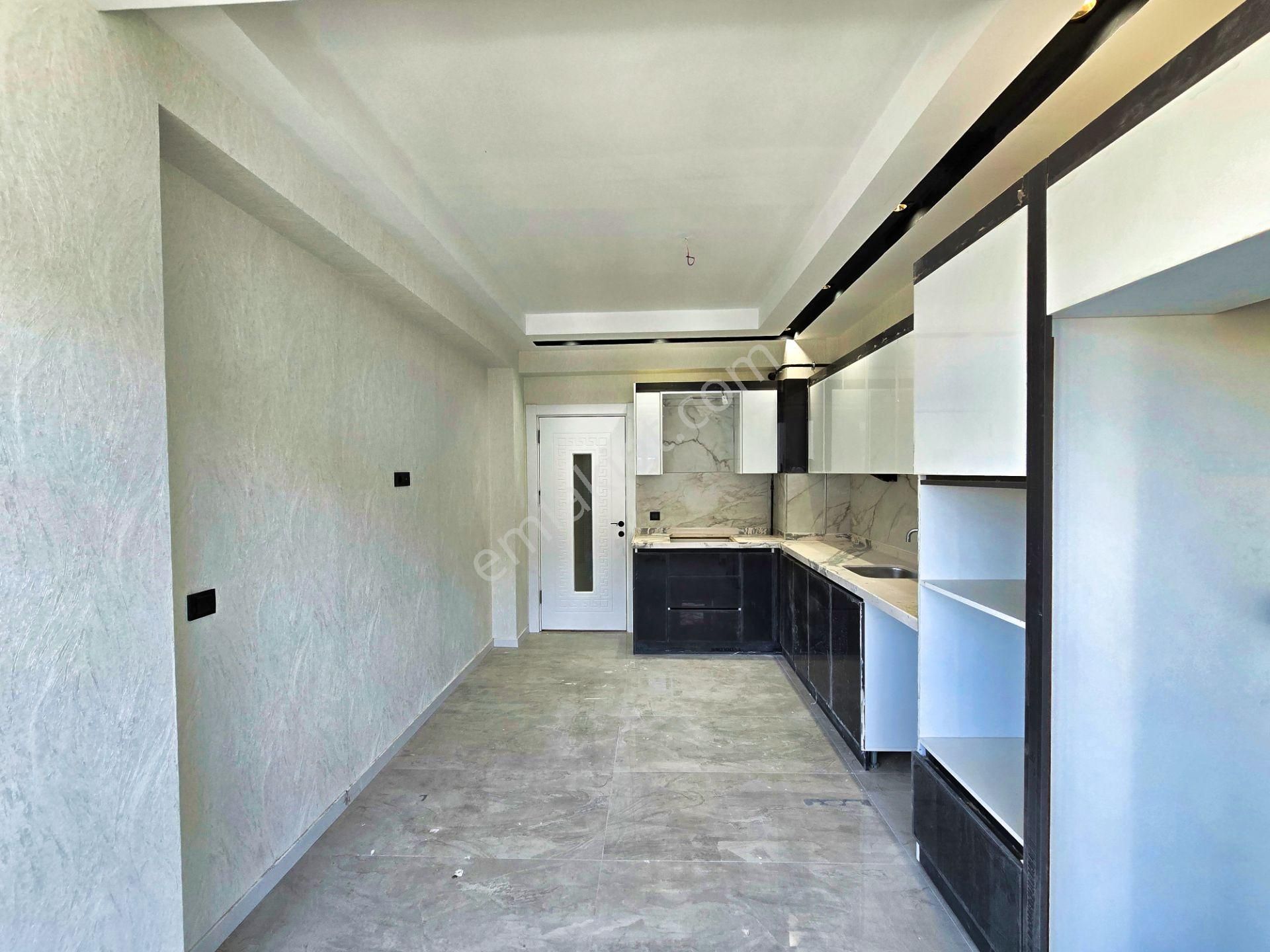 İşyapar Gayrimenkulden Selahaddin Eyyubi Mahallesinde Merkezi Konumda Arakat Lüks 3+1 Daire 🔥 - Görsel 13