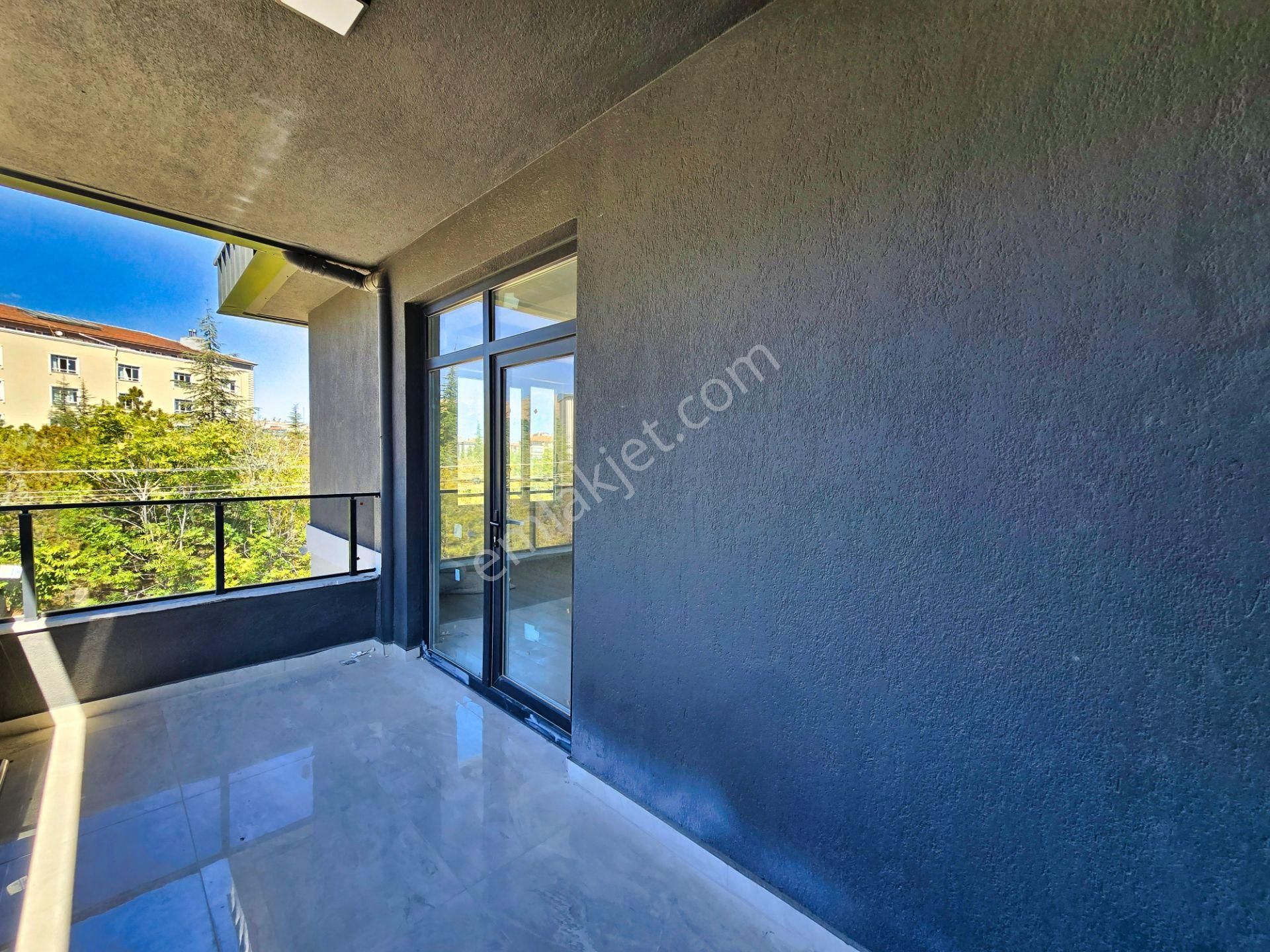 İşyapar Gayrimenkulden Selahaddin Eyyubi Mahallesinde Merkezi Konumda Arakat Lüks 3+1 Daire 🔥 - Görsel 23