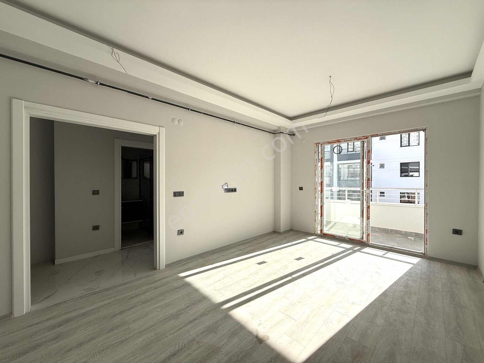 Truva//selim Dağhan'dan Bulvara Cephe~geniş~hollü Satılık 1+1