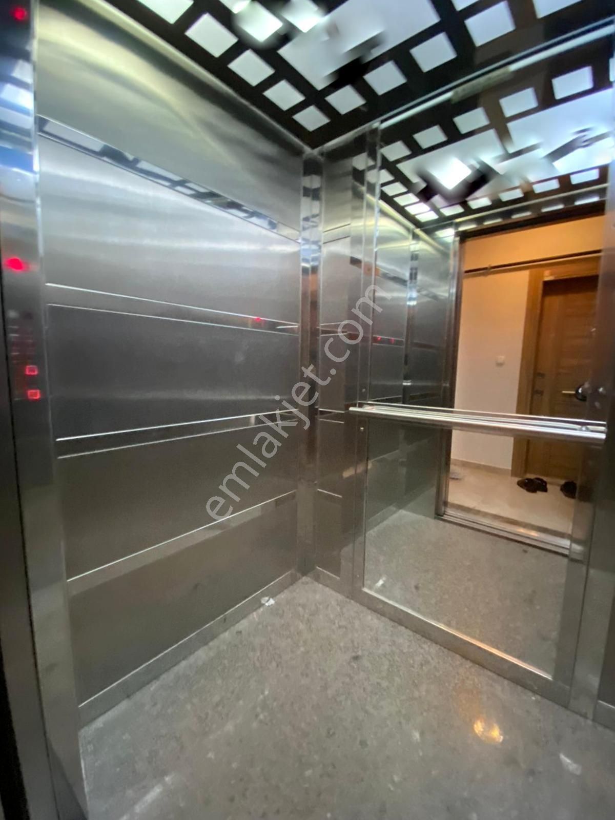 Mertcan'dan Caddeye 1dk İskanlı Ara Kat Balkonlu Fırsat 2+1 - Görsel 13