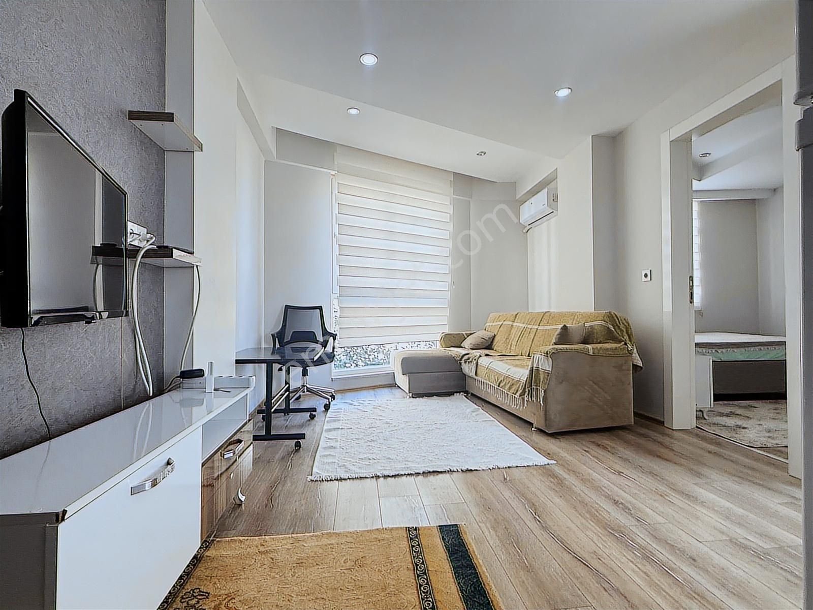 Eskidjiden Çamlık Cad. Ve Forum Yakını Ara Kat 1+1 Lüks Apart ! - Görsel 4