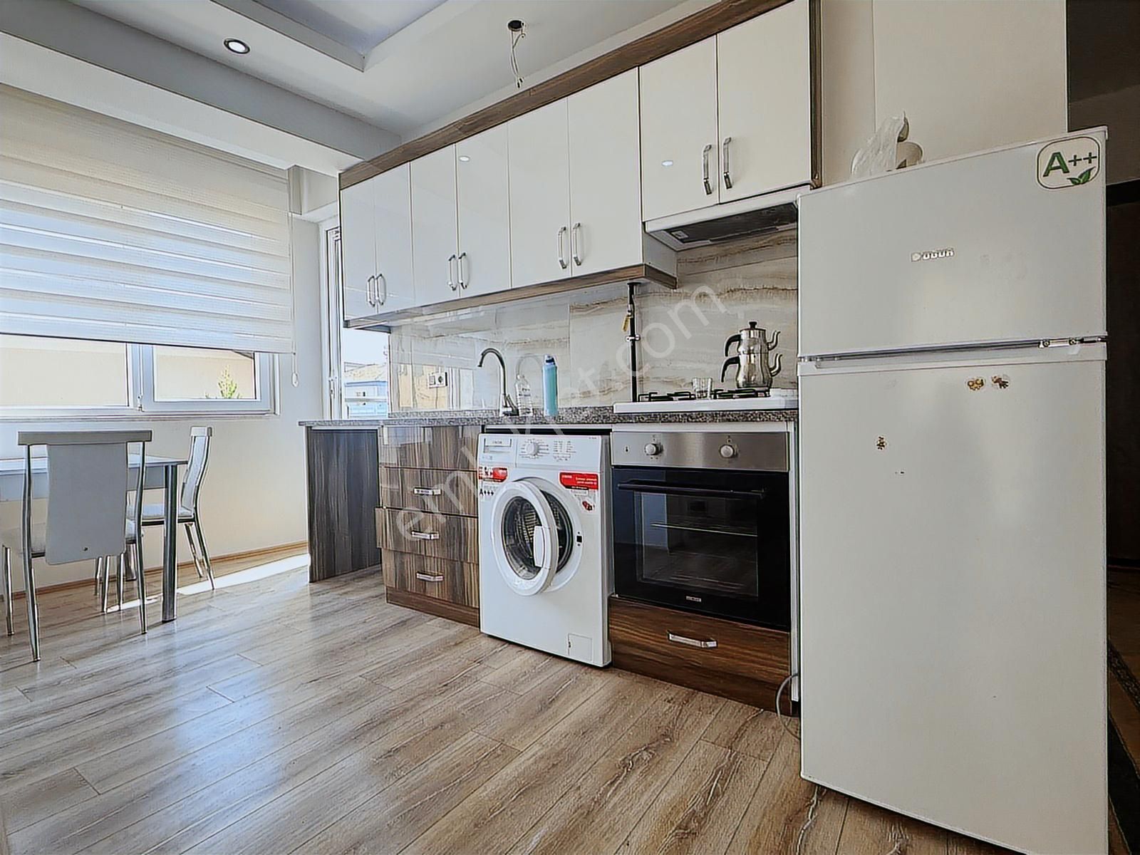 Eskidjiden Çamlık Cad. Ve Forum Yakını Ara Kat 1+1 Lüks Apart ! - Görsel 2