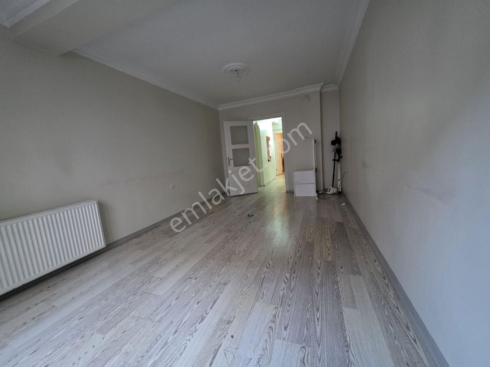 Mimar Emlak'tan Satılık Yeni Emsallerinden Geniş 1. Kat Daire - Görsel 3