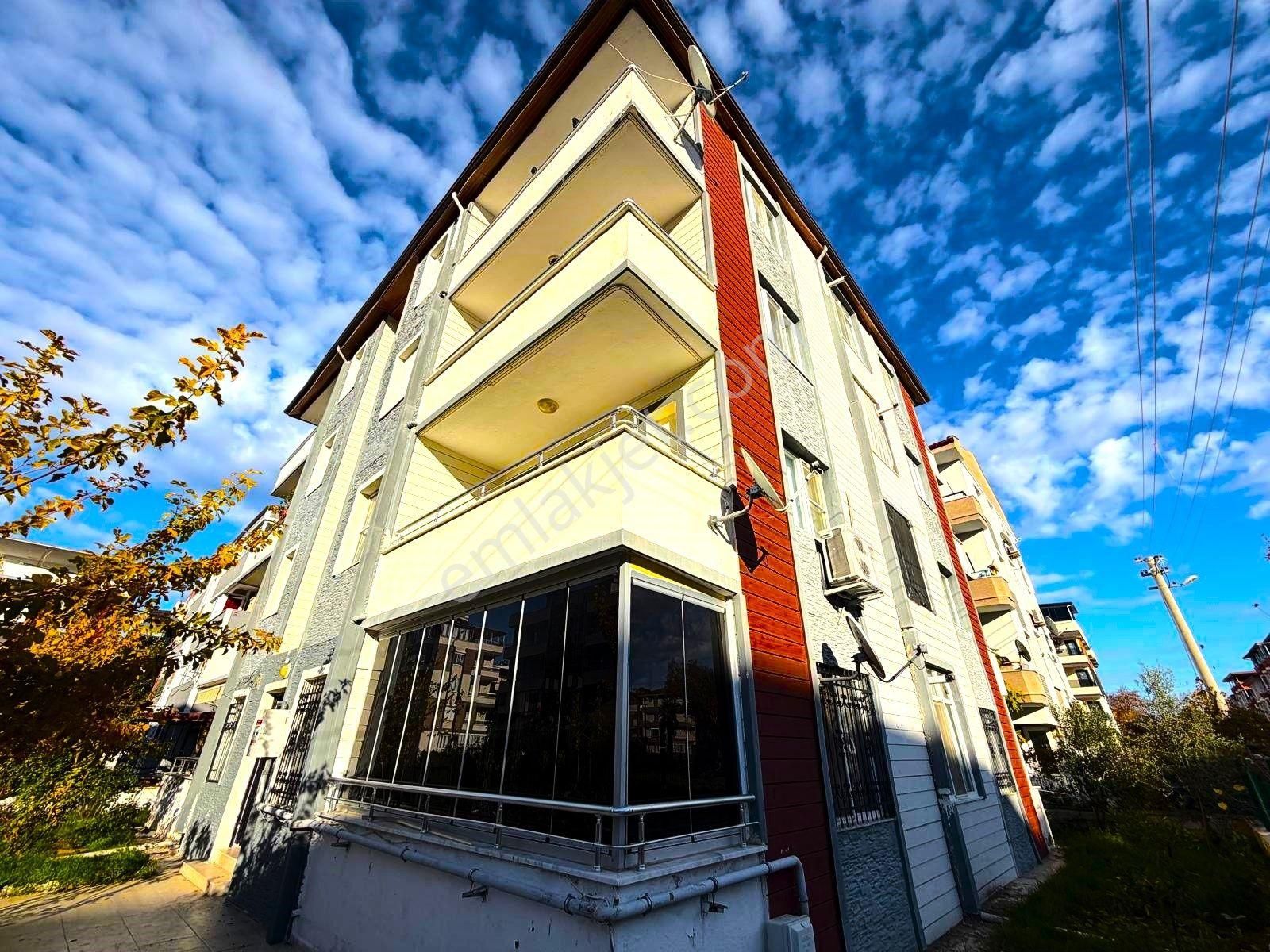 🏠blue Life Egen'den Gerçek İlan-akçay'da Ayrı Mutfaklı Ön Cephe İçi Komple Dizayn Edilen 3+1 Daire