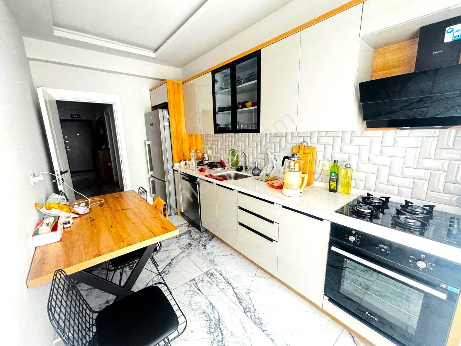 𝄞melodi'den Akçay'da Yüksek Kredili Ön Cephe Arakat Ayrı Mutfaklı Cam Balkonlu 2+1 Daire - Görsel 2