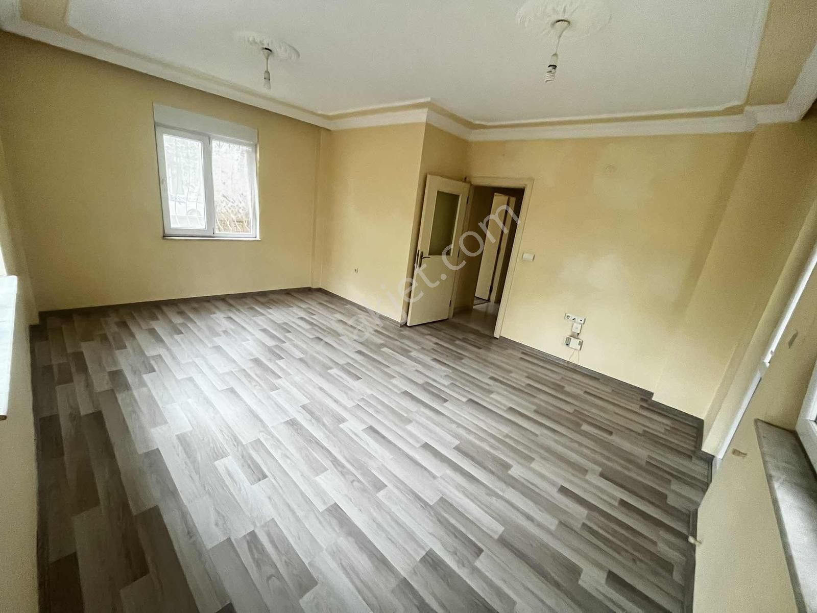 Yenidoğan Mahallesinde 2+1 Bakımlı Giriş Kat Kiralık Daire - Görsel 11