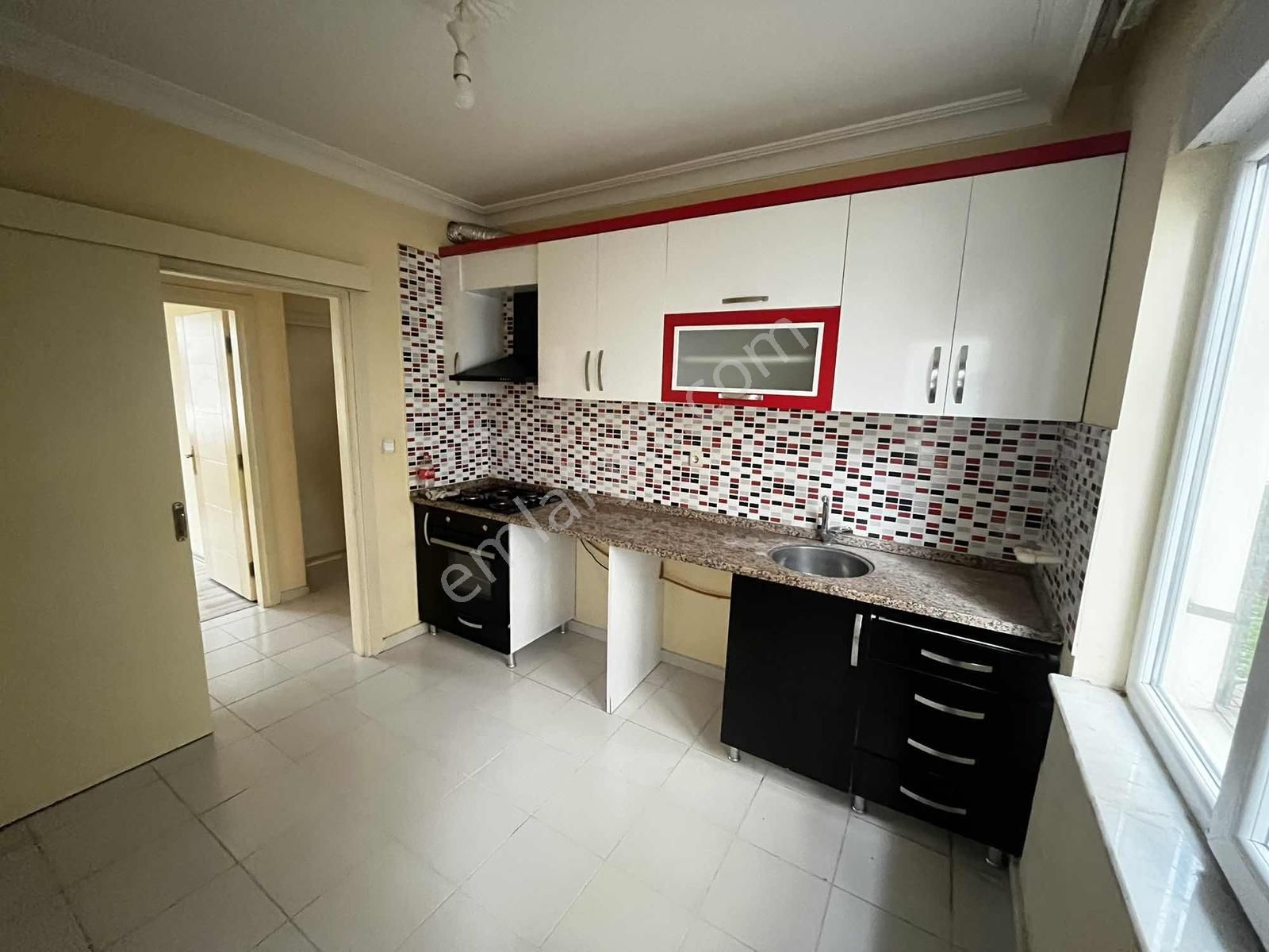 Yenidoğan Mahallesinde 2+1 Bakımlı Giriş Kat Kiralık Daire - Görsel 9