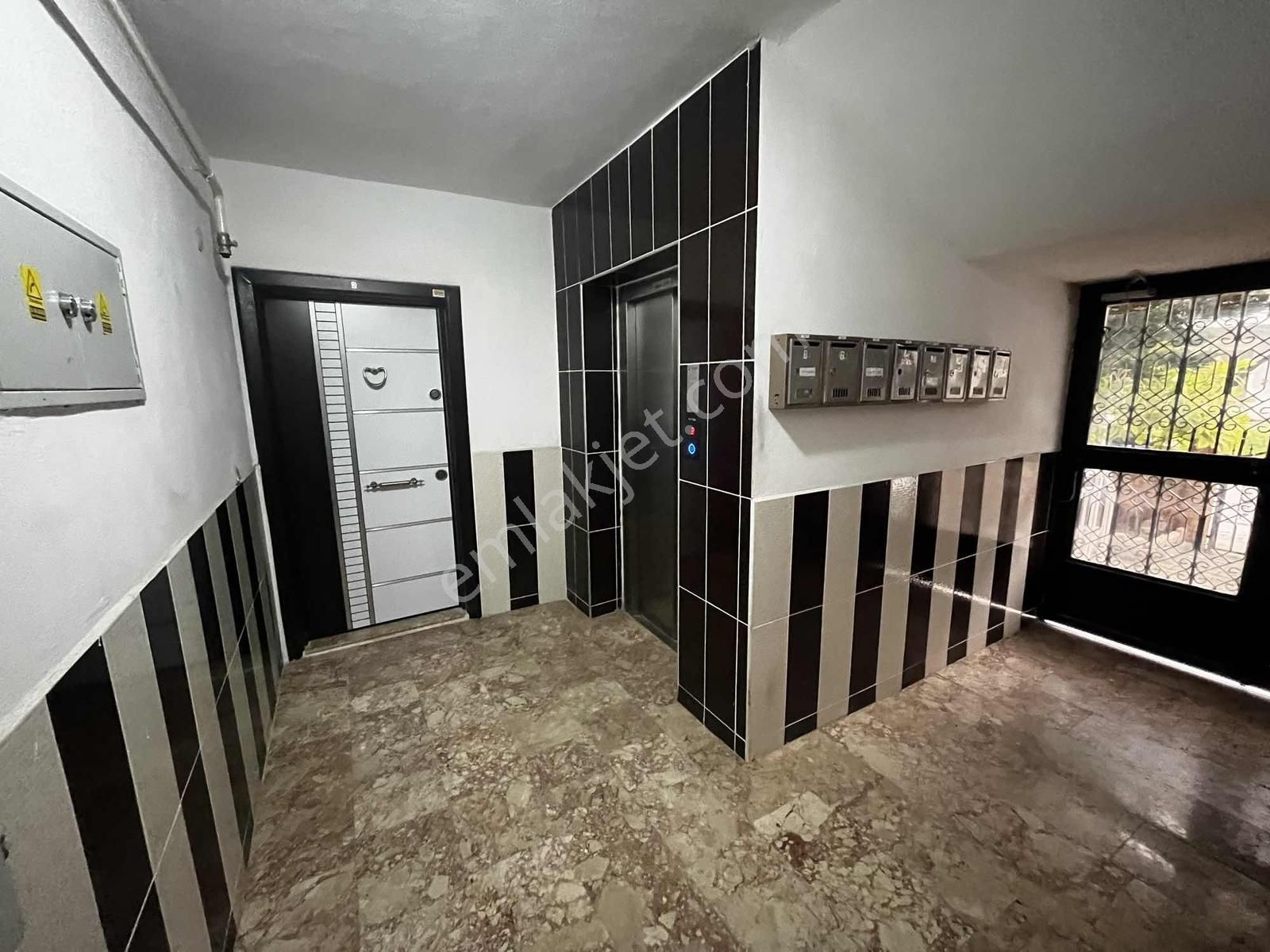 Yenidoğan Mahallesinde 2+1 Bakımlı Giriş Kat Kiralık Daire - Görsel 21