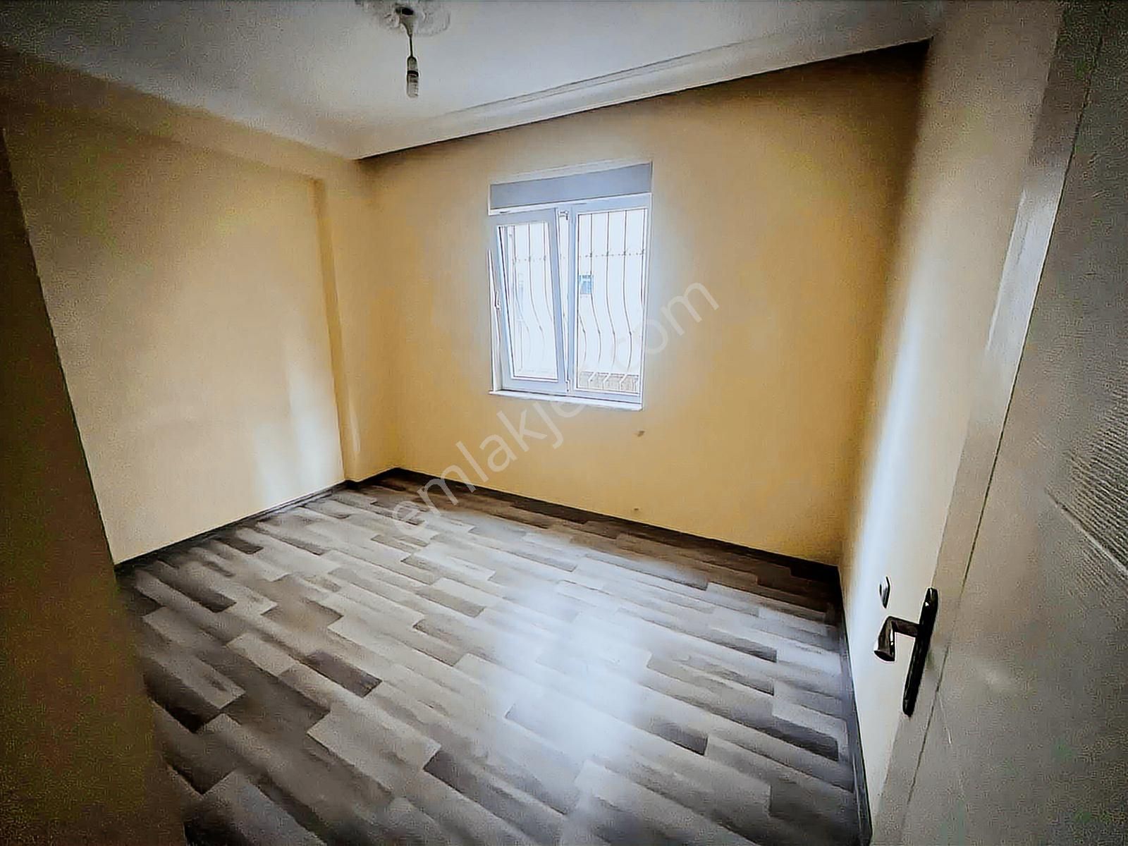 Yenidoğan Mahallesinde 2+1 Bakımlı Giriş Kat Kiralık Daire - Görsel 20