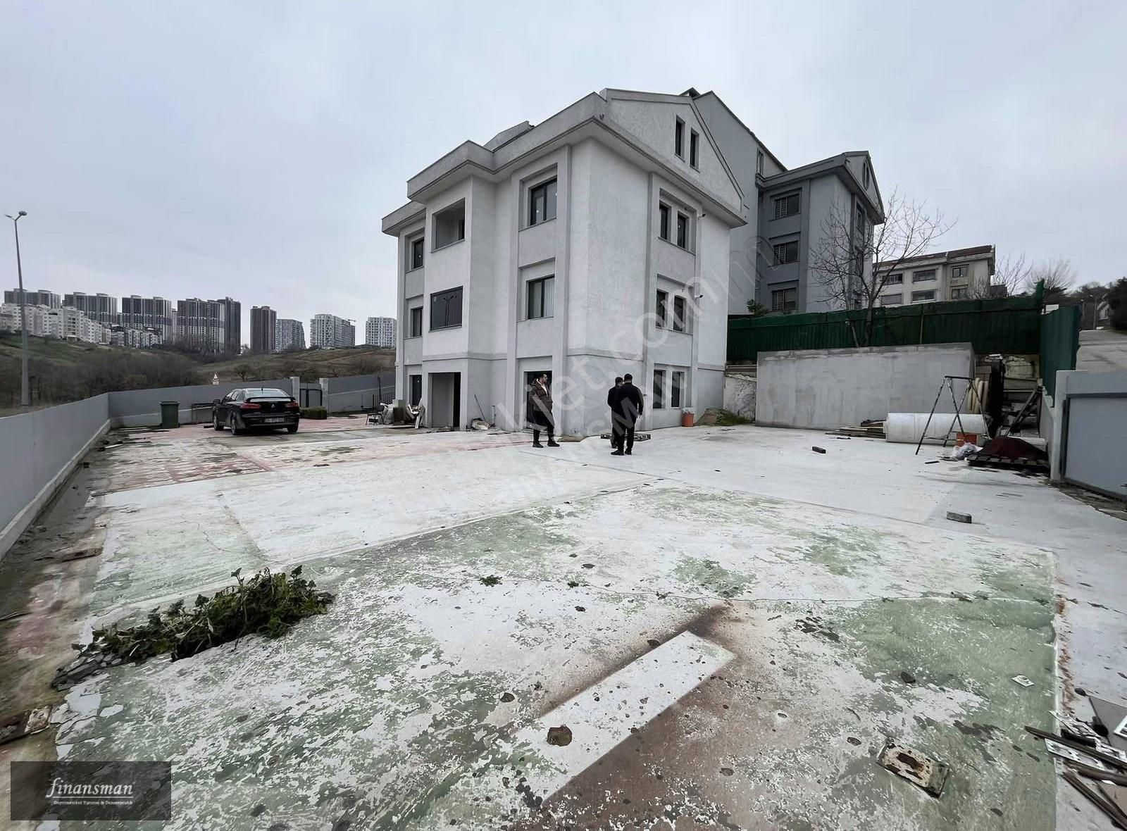 Bahçeşehir 2.kısım.. İçi Sıfır Teraslı Dublex.. Kısa Katlı Bina - Görsel 31