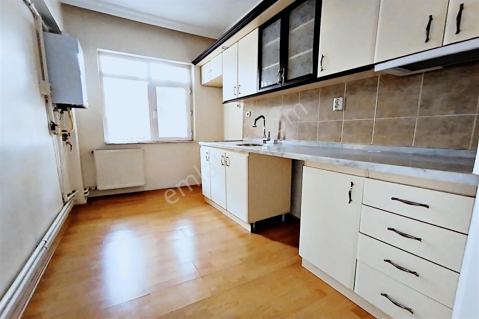 Ufuk Özdemir'den Şenlik Mah.buket Sok Ta Metro Yakın 2+1 Kiralık - Görsel 24