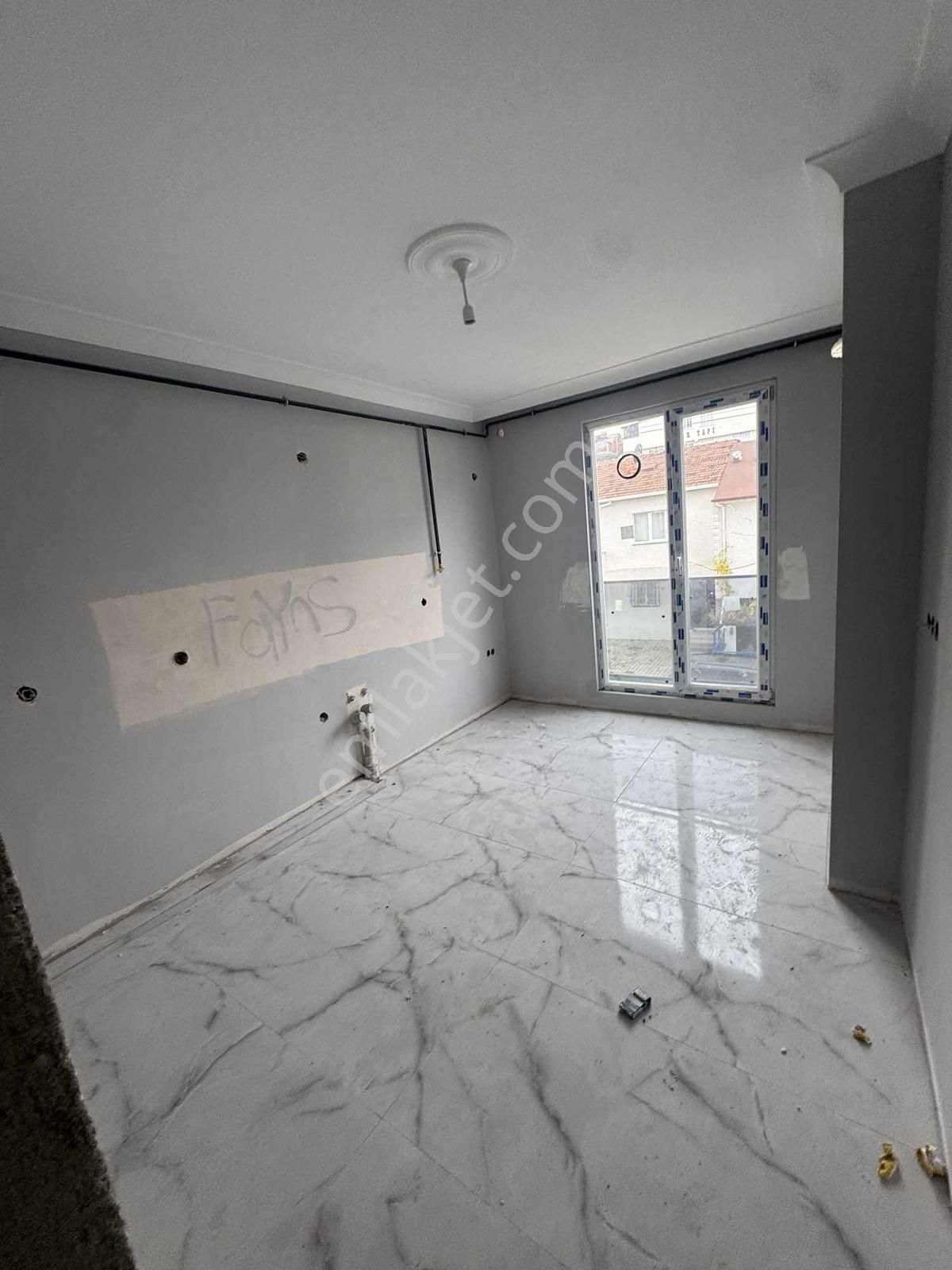 Karakolun Yanı Başında 2+1 90 M2 Sıfır Arakat - Görsel 8