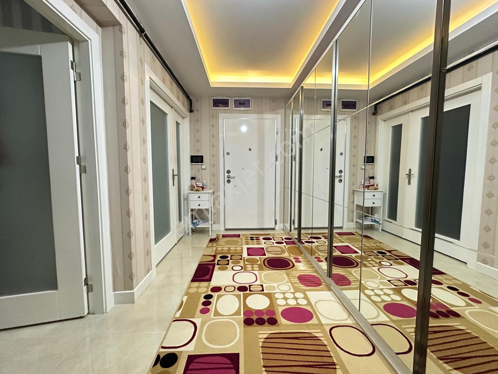 Ufuk Kılıç Emlak'tan Hastane Yanı 2 Bloklu Sitede 4+1 Fırsat Daire - Görsel 31