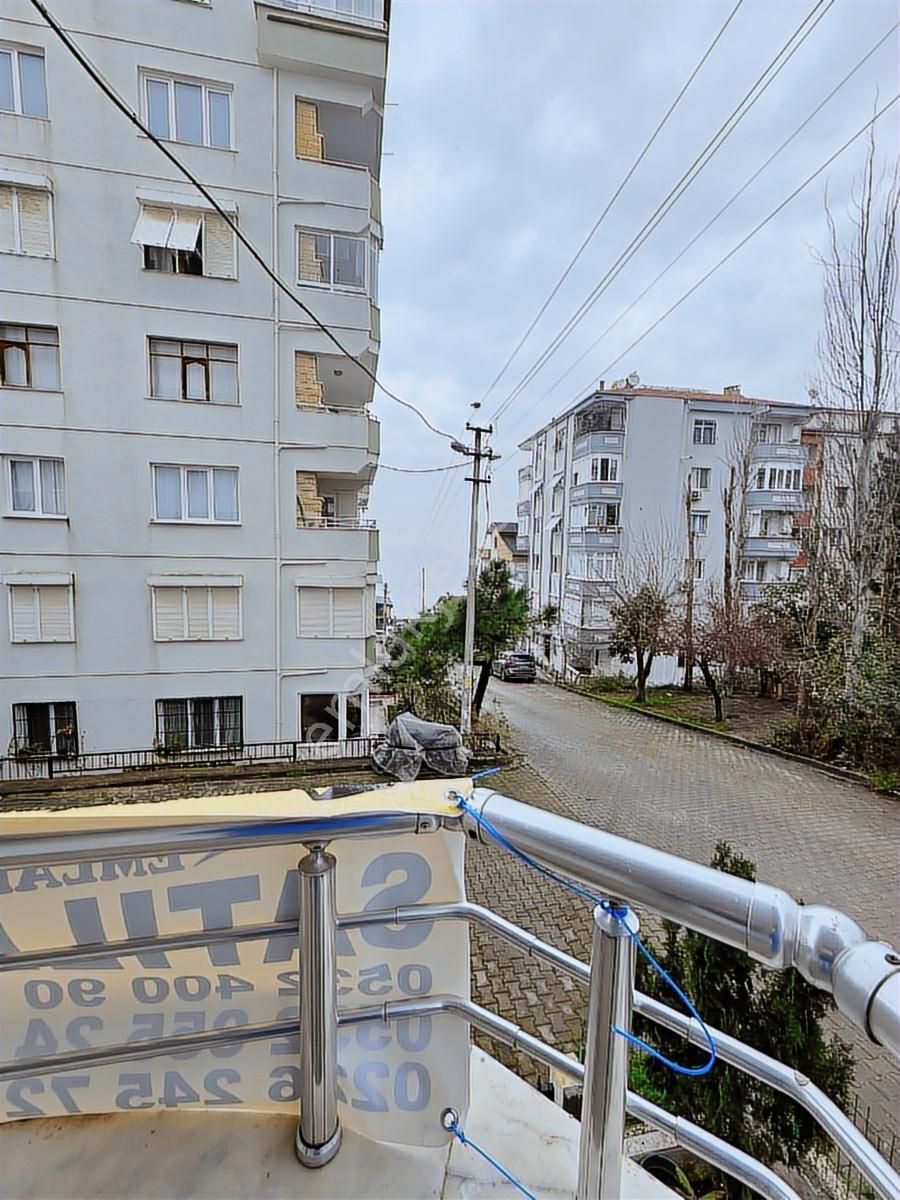 Çınarcık Çamlıkta Deniz Manzaralı Arakat Daire