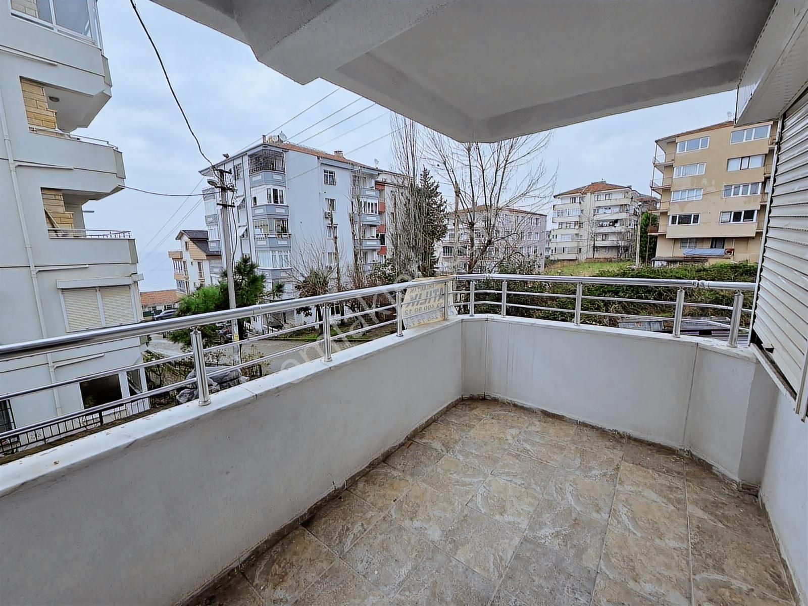 Çınarcık Çamlıkta Deniz Manzaralı Arakat Daire - Görsel 27
