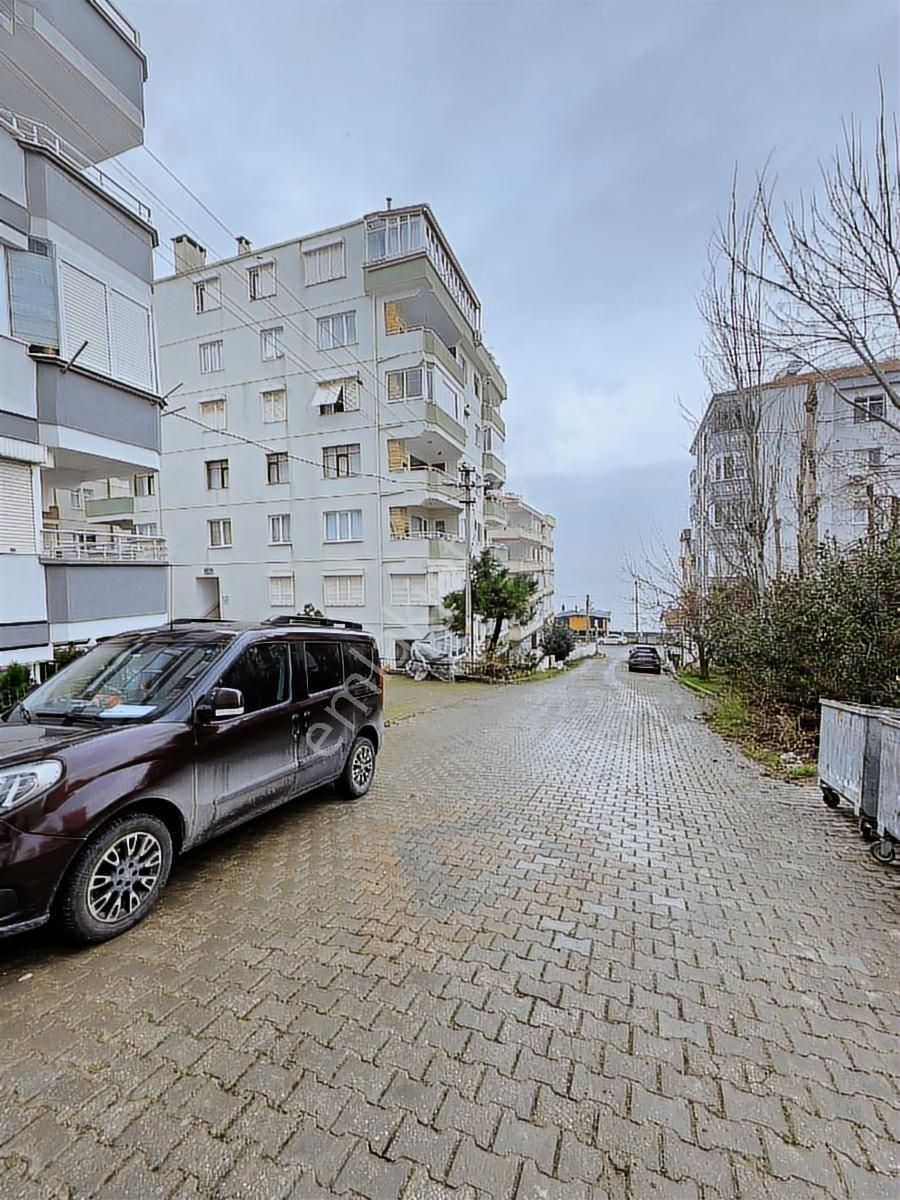Çınarcık Çamlıkta Deniz Manzaralı Arakat Daire - Görsel 14