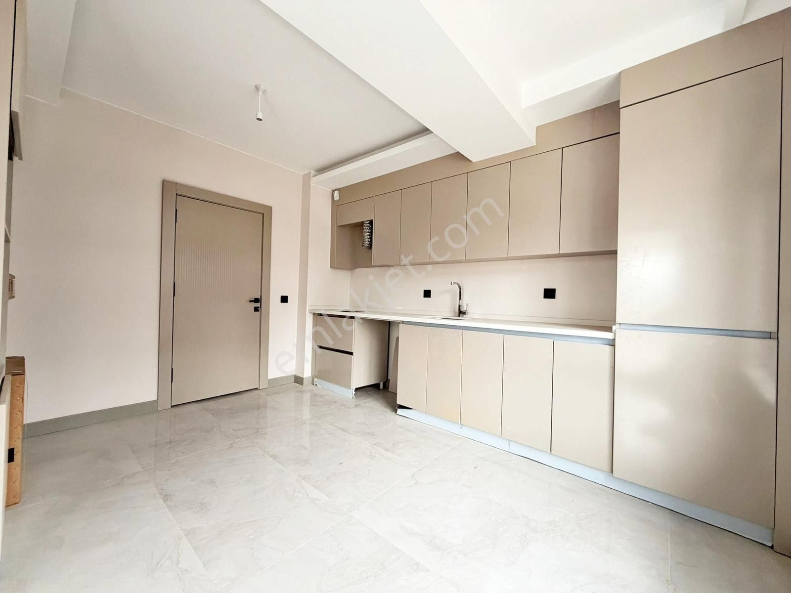 Yuvam'dan Menderes Mah'de Merkezi Lokasyonda 3+1 Daire - Görsel 8