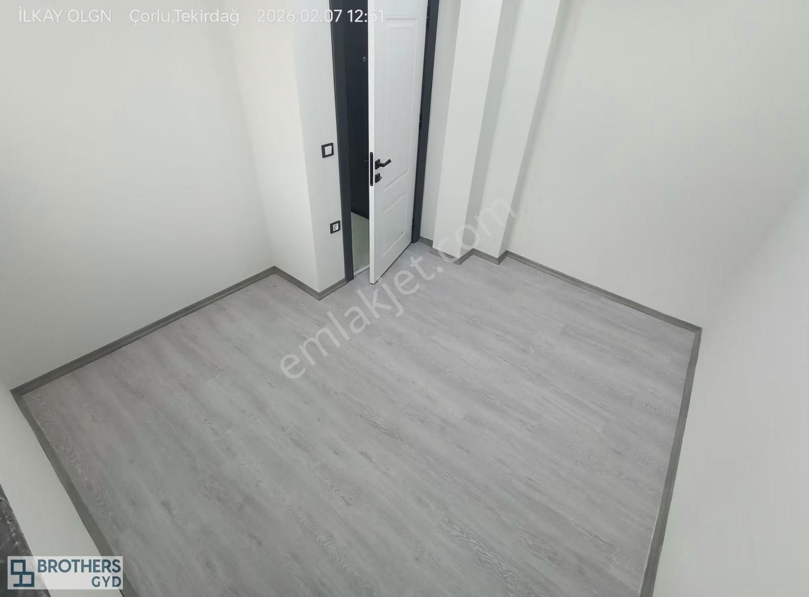 Brothersdan Kemalettin Mah.sıfır İskanlı 55m2 1+1 Satılık Daire - Görsel 9