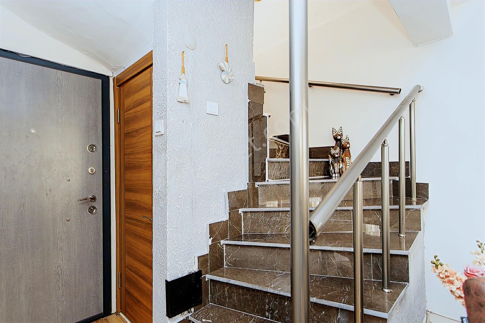 Eski Foça Atatürk Mah. Site İçerisinde Satılık 2+1 Dubleks Villa - Görsel 6