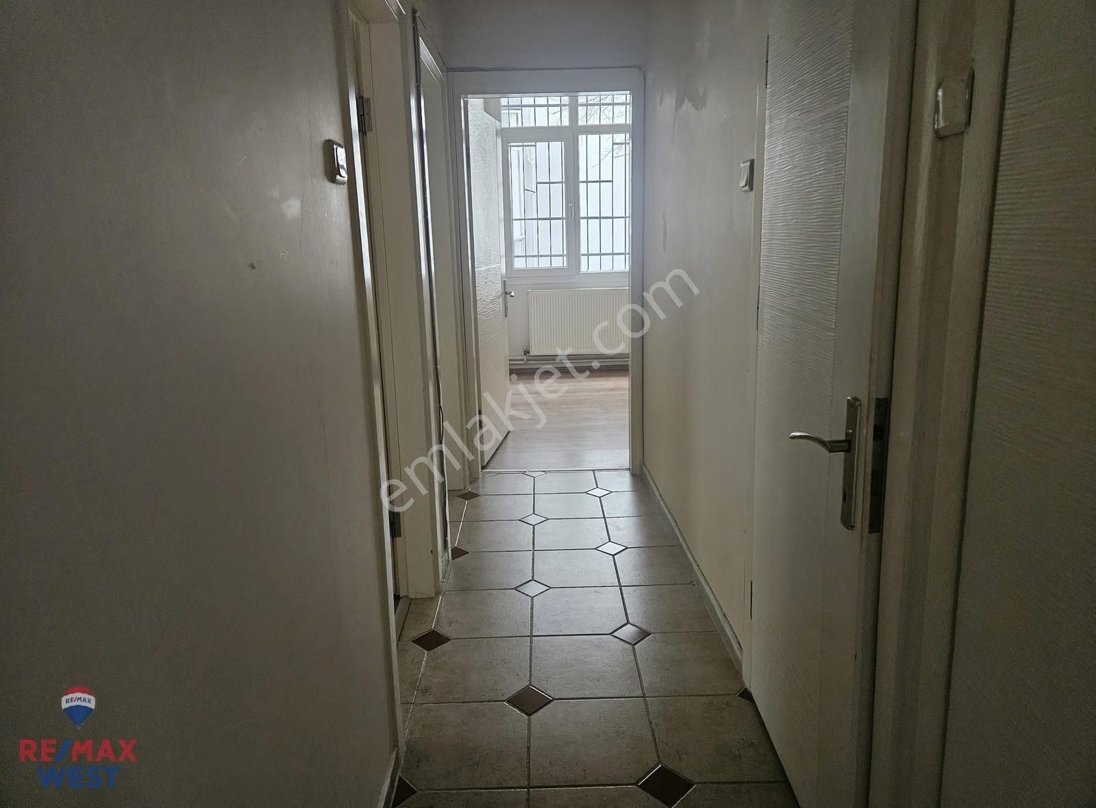 Karşıyaka Çamlık Sahile Yakın Bahçe Katı Kiralık 3+1 Daire - Görsel 9