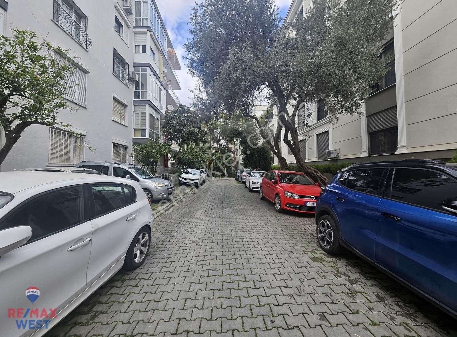 Karşıyaka Çamlık Sahile Yakın Bahçe Katı Kiralık 3+1 Daire - Görsel 2
