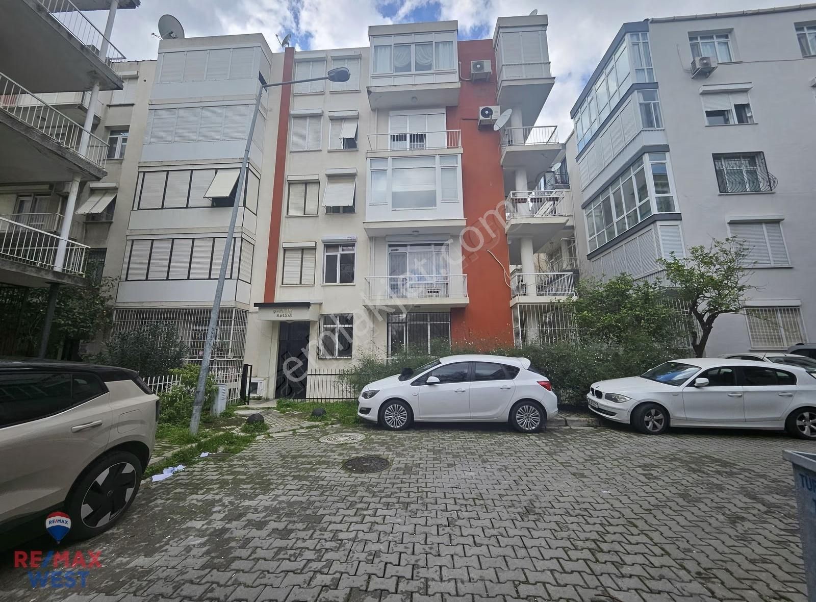 Karşıyaka Çamlık Sahile Yakın Bahçe Katı Kiralık 3+1 Daire - Görsel 13