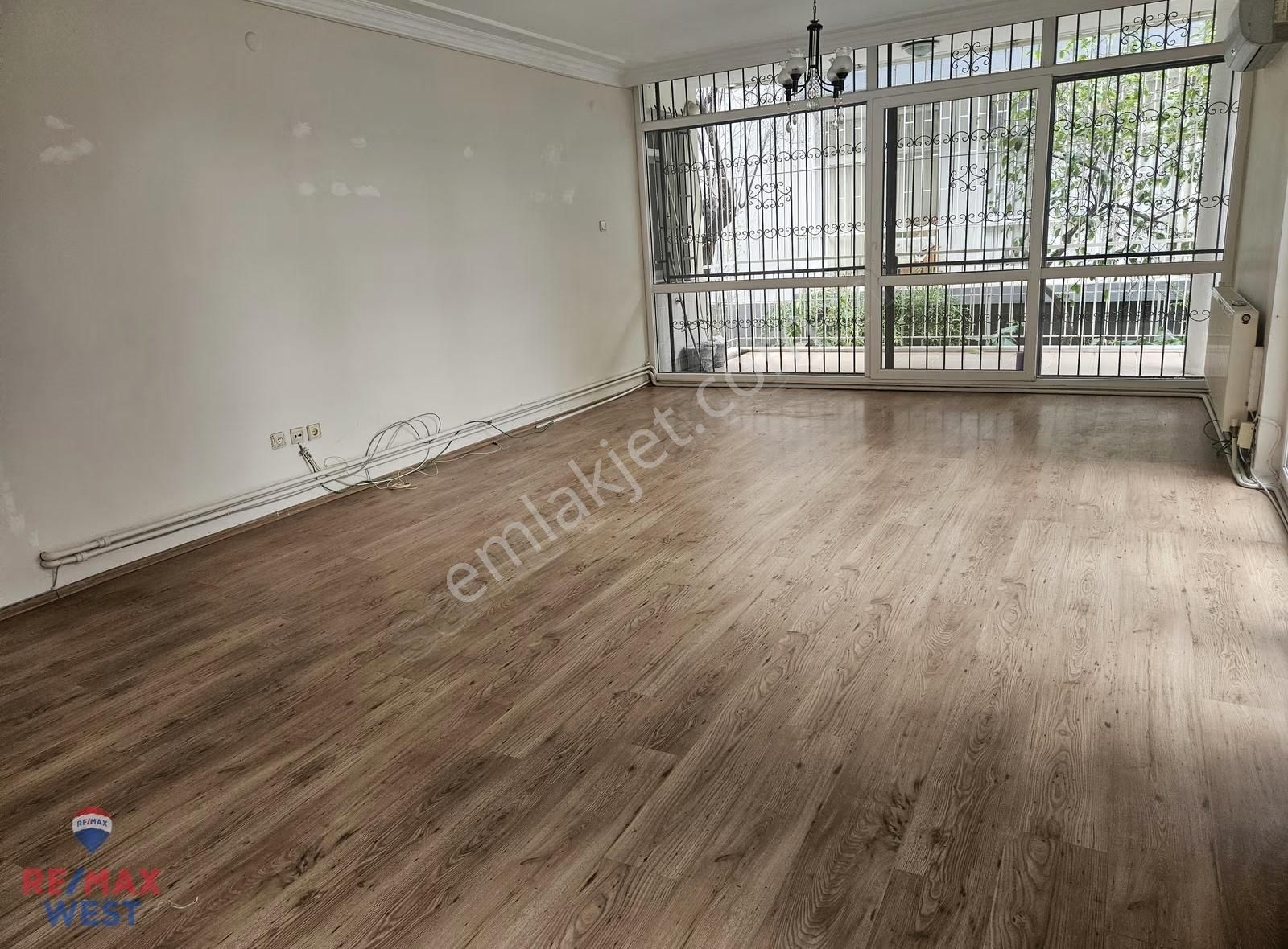 Karşıyaka Çamlık Sahile Yakın Bahçe Katı Kiralık 3+1 Daire - Görsel 12