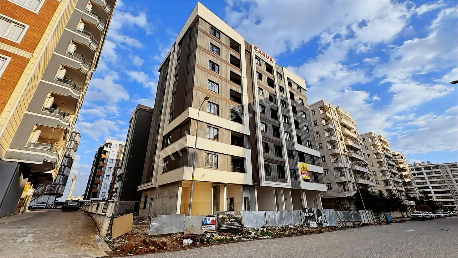 World İlkevim'den Karşıyaka'da Satılık 2+0 Daire (2 Daire)