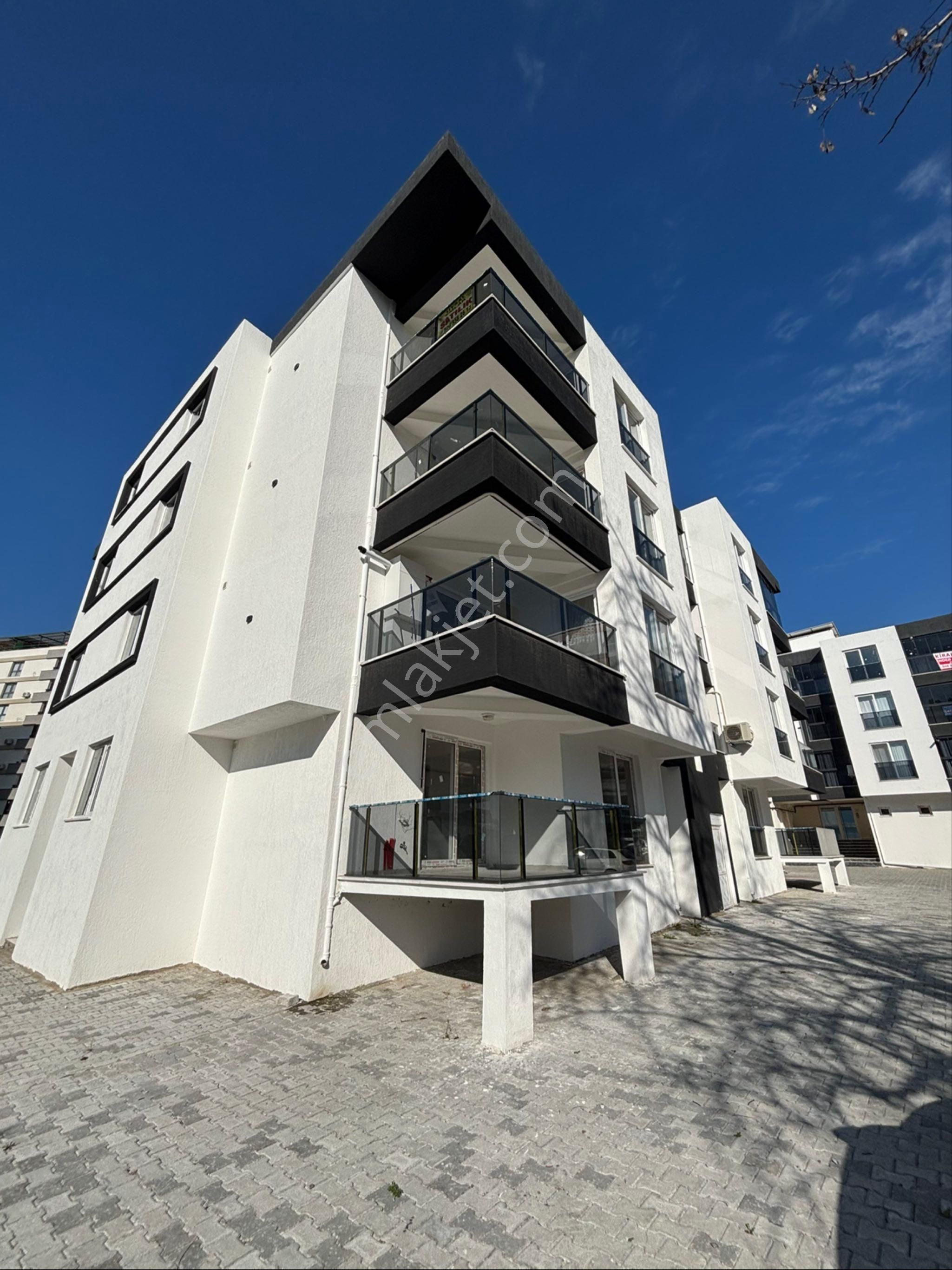 Yeşil Mahalle Yerden Isıtma Ebeveyn Banyolu 2++1 Satılık Daire - Görsel 3