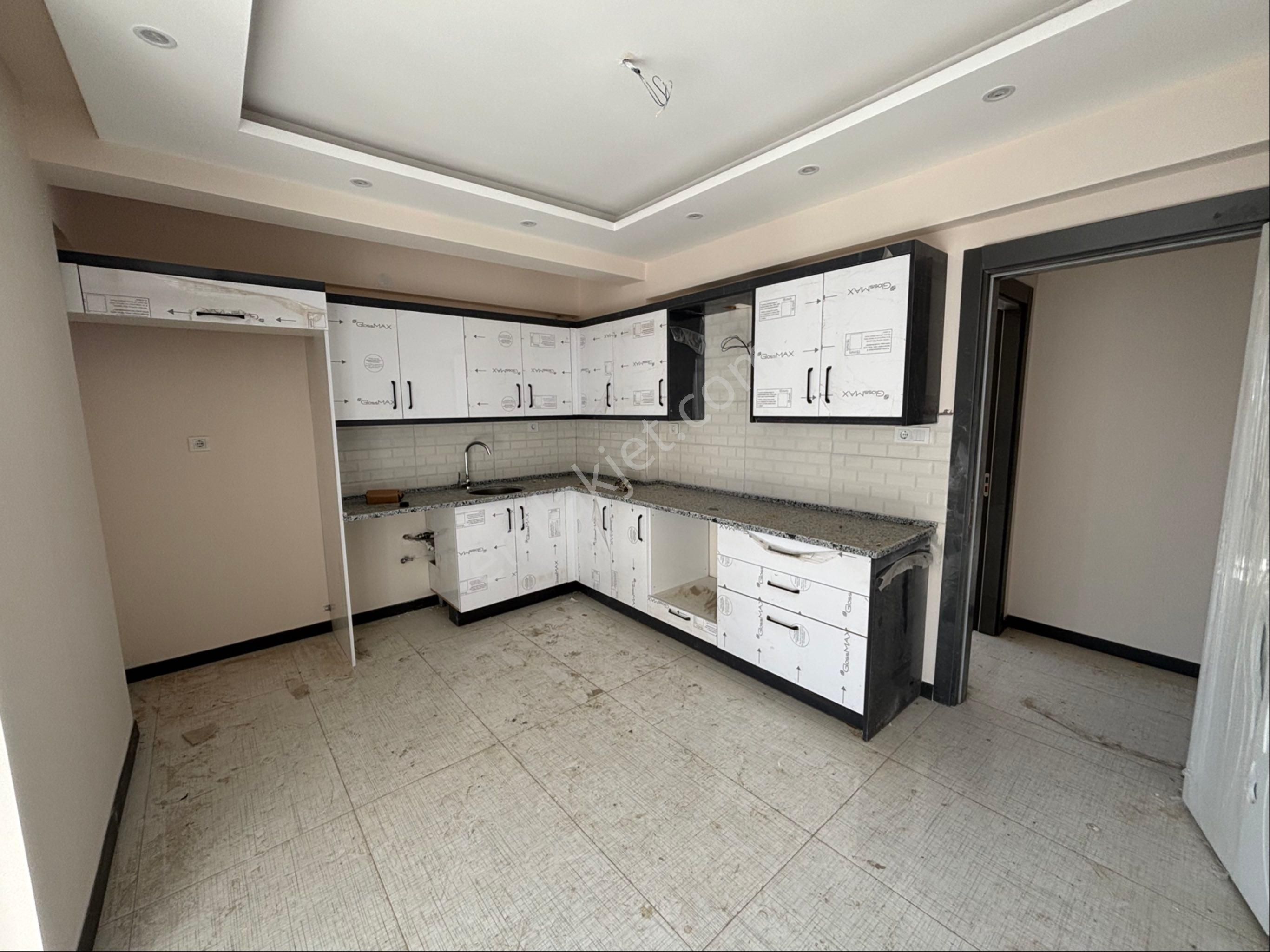 Yeşil Mahalle Yerden Isıtma Ebeveyn Banyolu 2++1 Satılık Daire - Görsel 5