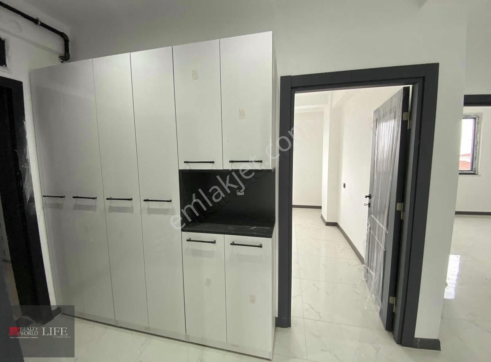 Rw Lıfe // Emek Mh. Albayrak Blv. Yakını Satılık 2+1 Lüks Daire - Görsel 2