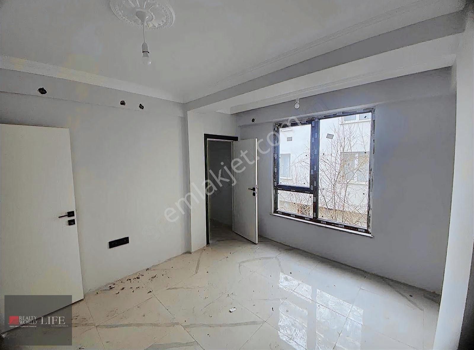 Rw Lıfe// Emek Mahallesi Ayrı Mutfak Satılık 2+0 Daire - Görsel 13