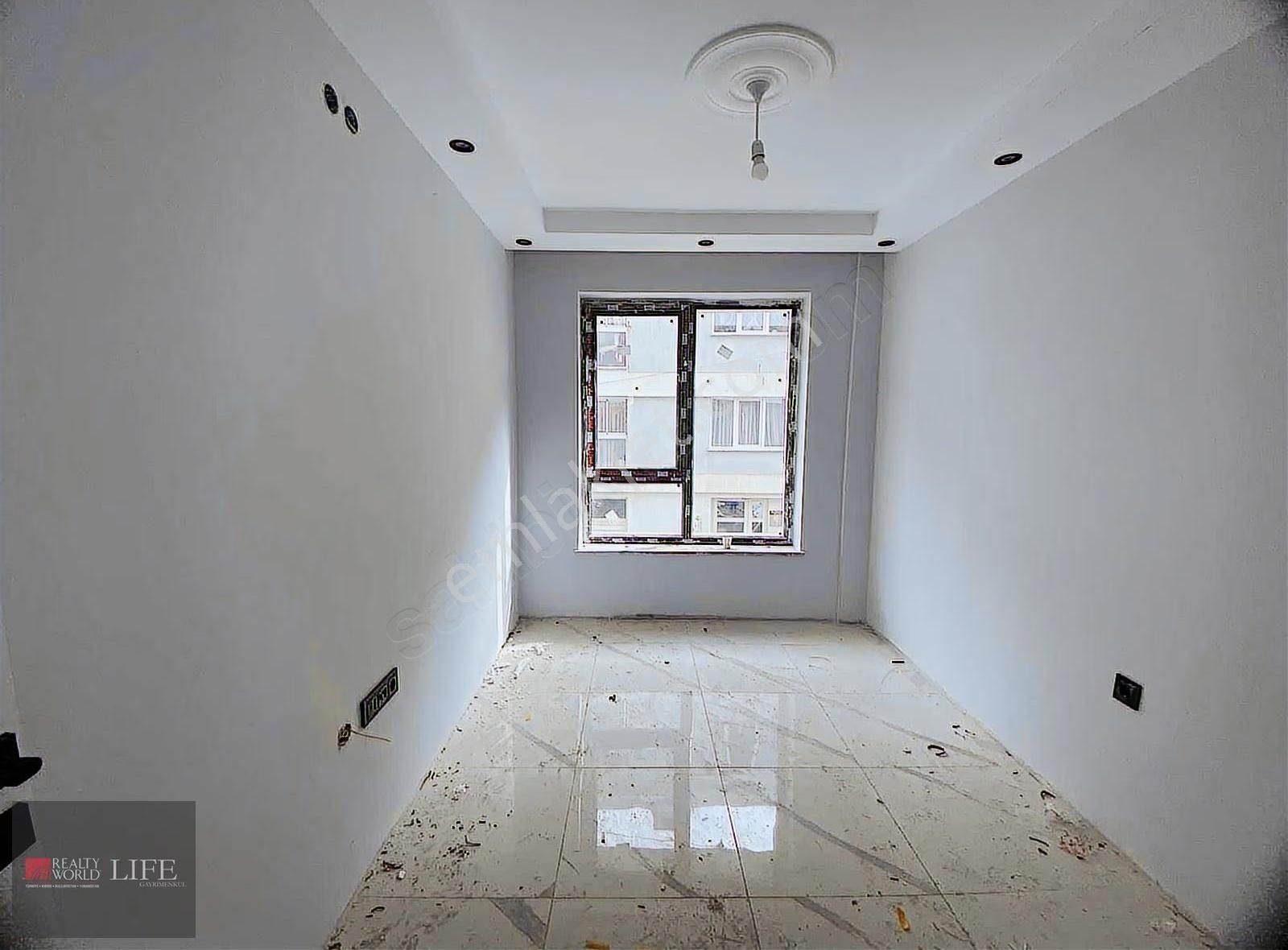 Rw Lıfe// Emek Mahallesi Ayrı Mutfak Satılık 2+0 Daire - Görsel 3