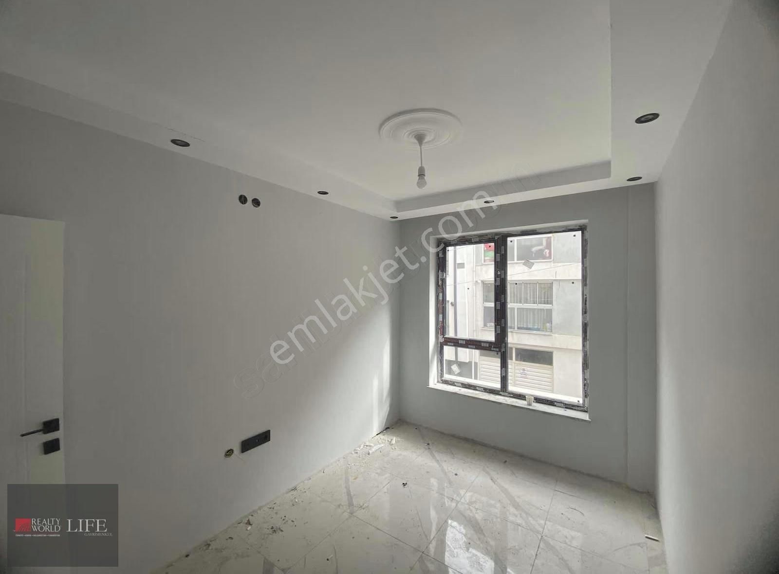 Rw Lıfe// Emek Mahallesi Ayrı Mutfak Satılık 2+0 Daire - Görsel 26