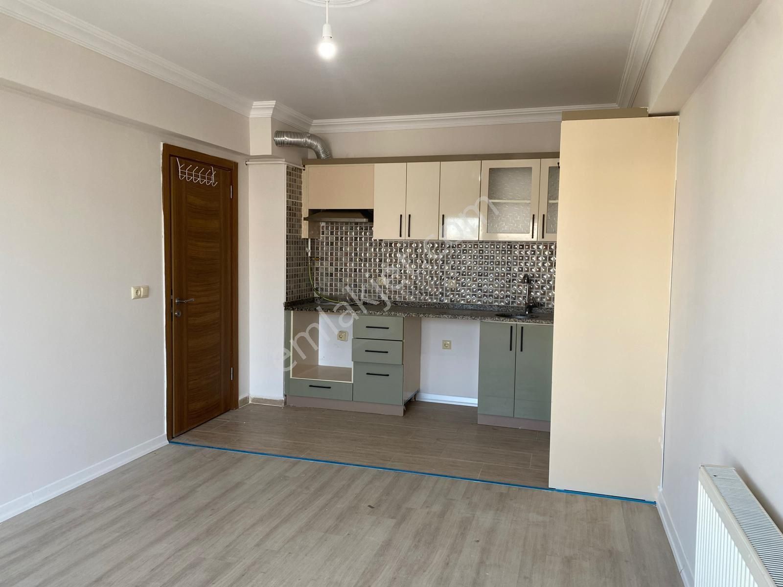 Havuzlu Güvenlikli Sitede Asansörlü Açık Cephe 2+1 Daire - Görsel 20