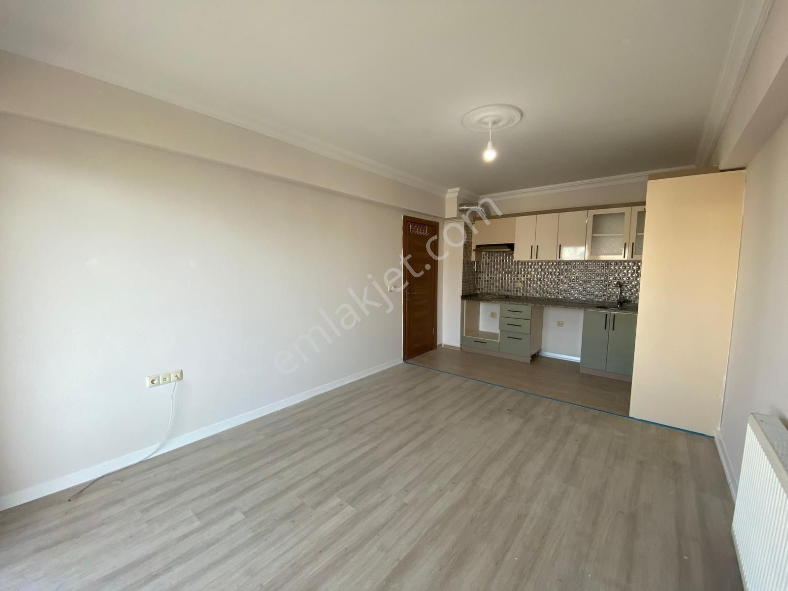Havuzlu Güvenlikli Sitede Asansörlü Açık Cephe 2+1 Daire - Görsel 18