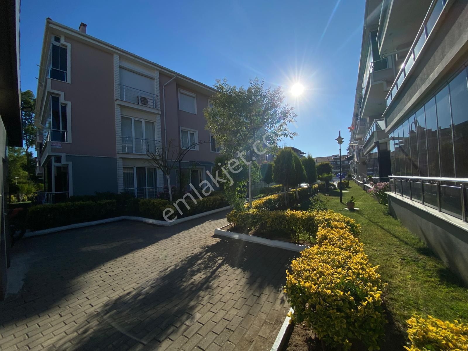 Havuzlu Güvenlikli Sitede Asansörlü Açık Cephe 2+1 Daire - Görsel 6