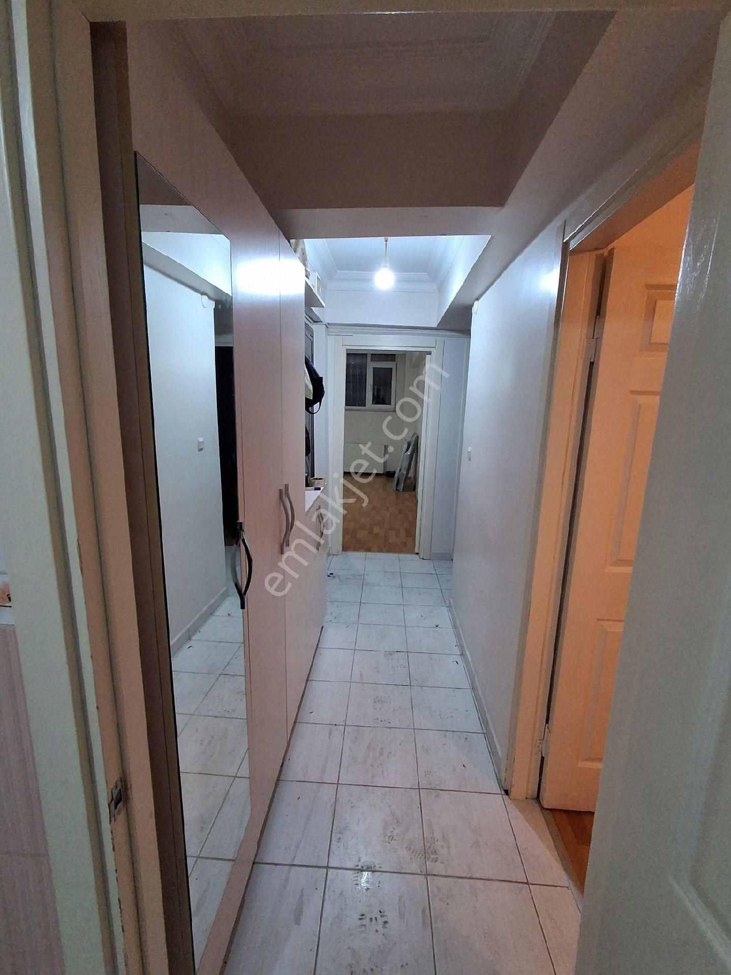 Bayrampaşa Da Kiralık Bahçe Kat Daire (videolu