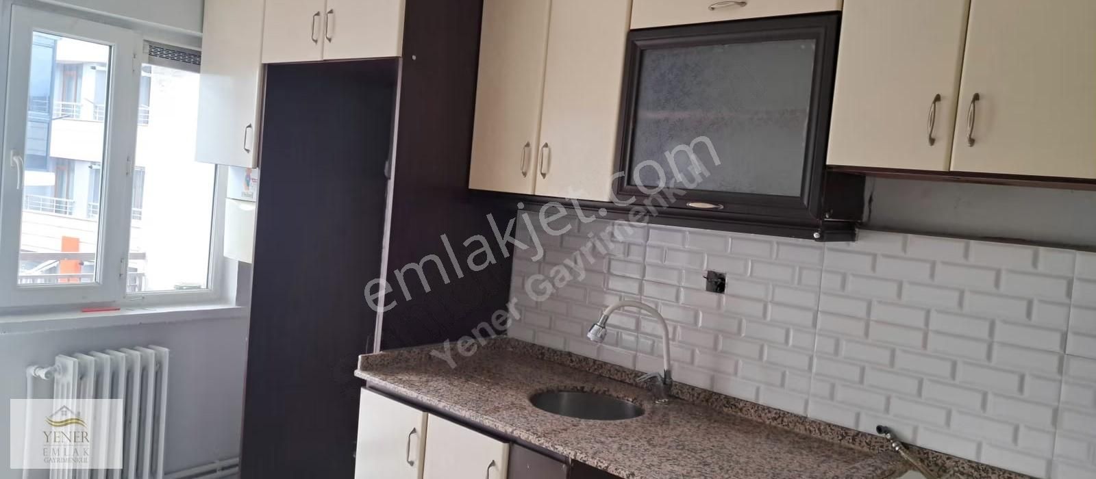 Hacıalibey Mah. Kırım Caddesi Üzeri Bakımlı Kiralık 3+1 Daire
