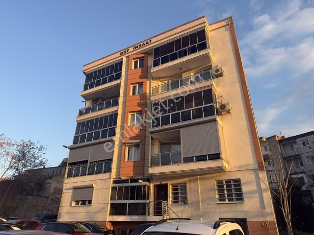 Bornova Merkezde Kiralık 2+1 Daire - Görsel 4