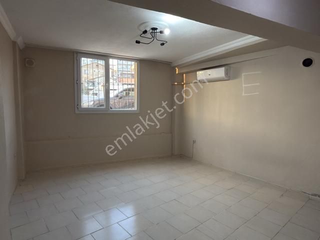 Bornova Merkezde Kiralık 2+1 Daire - Görsel 6