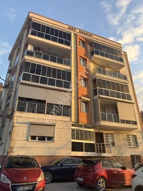 Bornova Merkezde Kiralık 2+1 Daire