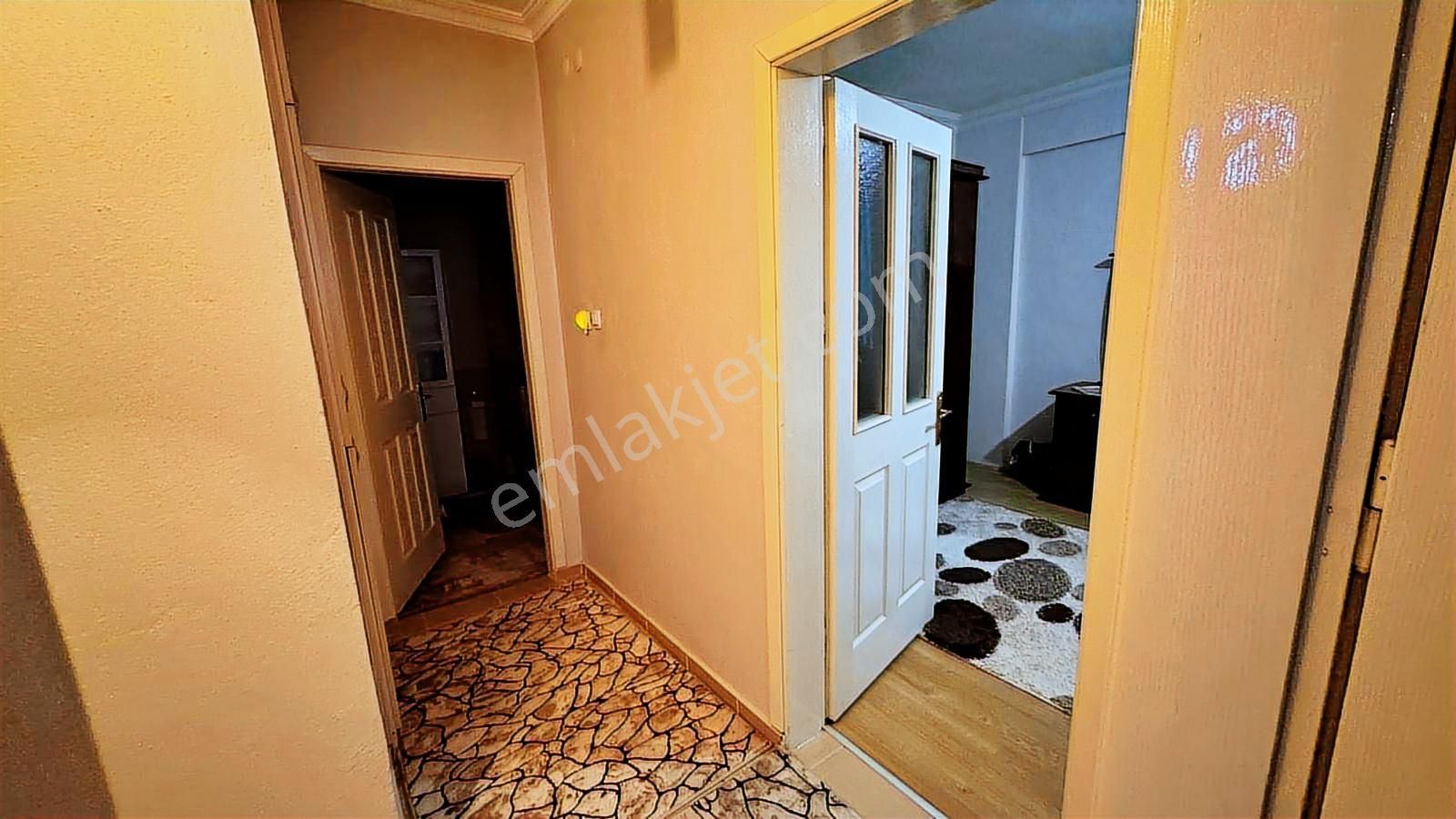 Fetih Caddesinde Merkezi Konumda Net 150 M2 Büyük 3+1 Daire - Görsel 4