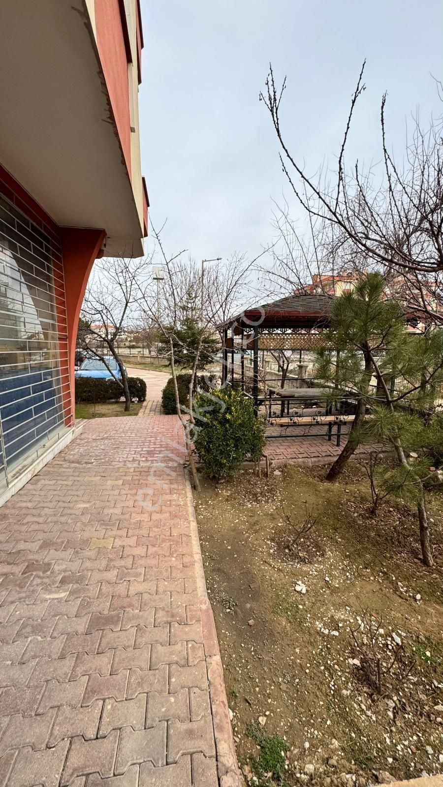 Fetih Caddesinde Merkezi Konumda Net 150 M2 Büyük 3+1 Daire - Görsel 9