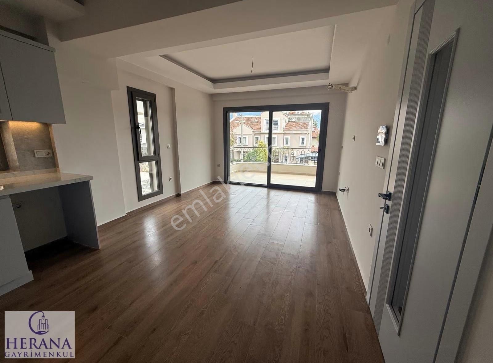 Foça Mahallesinde Lüks Site İçerisinde 3+1 Uzun Dönem Kiralık - Görsel 18