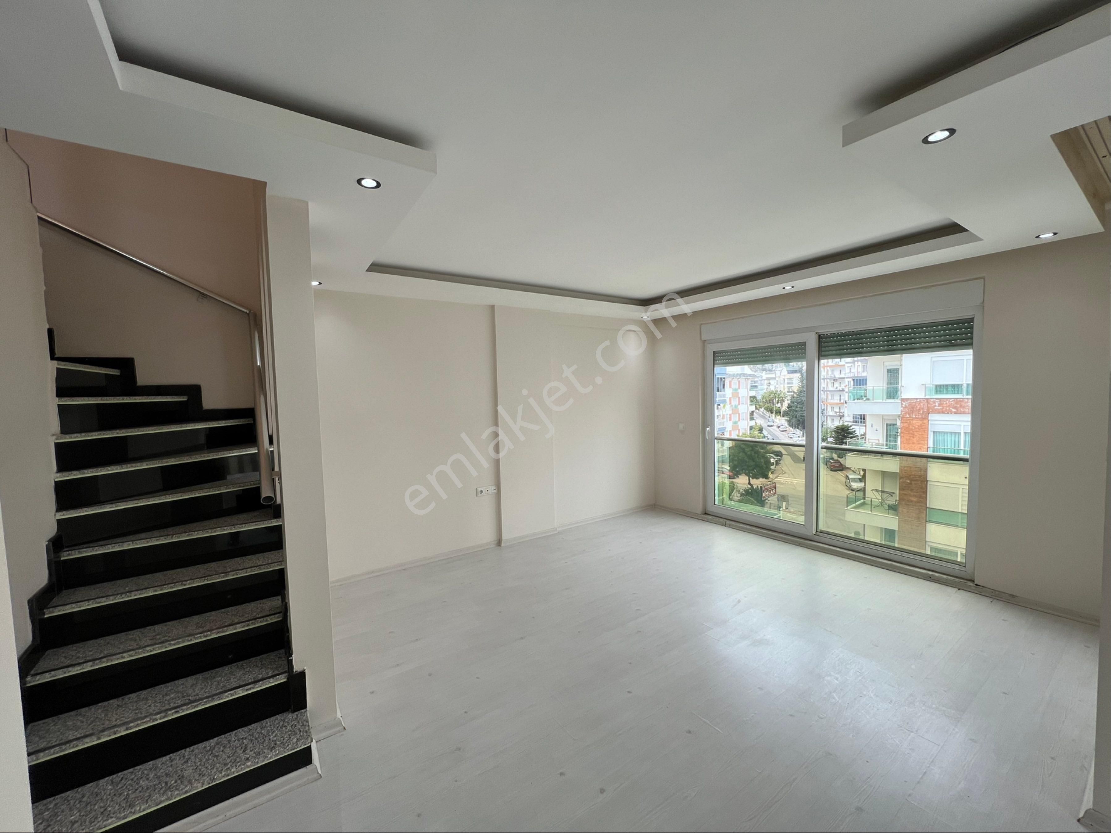 Antalya Konyaaltı Hurma Merkezde Yeni Binada 4+1 2 Banyo Teras Dubleks Boş Kiralık Daire - Görsel 2