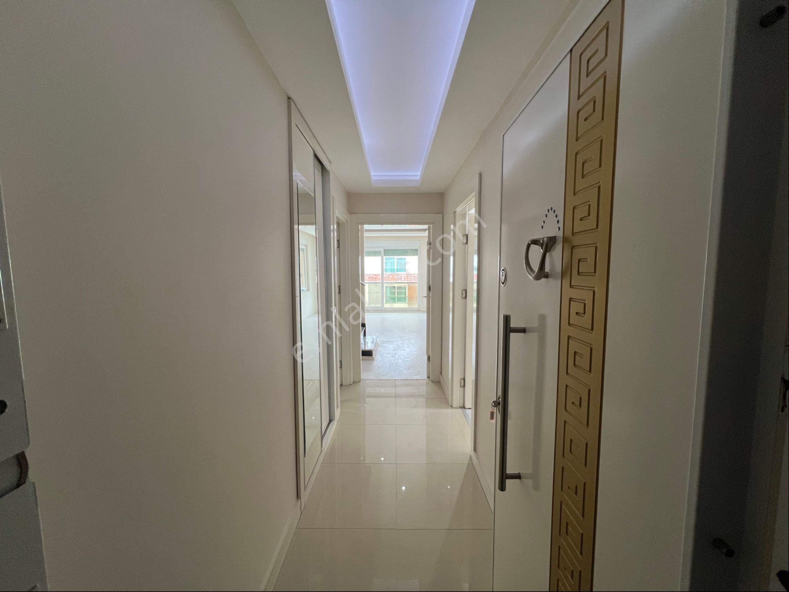 Antalya Konyaaltı Hurma Merkezde Yeni Binada 4+1 2 Banyo Teras Dubleks Boş Kiralık Daire - Görsel 6